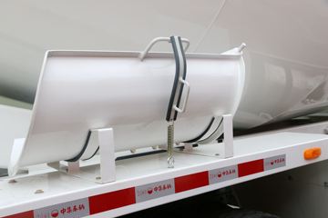 һ����� J6L �������� 320���� 8X4 ���������賵(CA5310GJBP62K2T4E5)ͼƬ