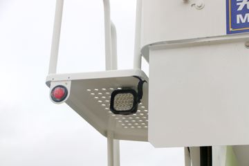 һ����� J6L �������� 320���� 8X4 ���������賵(CA5310GJBP62K2T4E5)ͼƬ