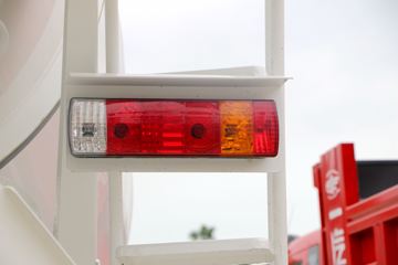 һ����� J6L �������� 320���� 8X4 ���������賵(CA5310GJBP62K2T4E5)ͼƬ