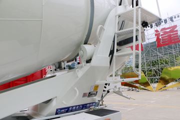 һ����� J6L �������� 320���� 8X4 ���������賵(CA5310GJBP62K2T4E5)ͼƬ