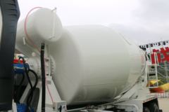 一汽解放 J6L 轻量化版 320马力 8X4 混凝土搅拌车(CA5310GJBP62K2T4E5)