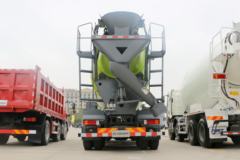 一汽解放 J6L 轻量化版 320马力 8X4 混凝土搅拌车(凌宇牌)