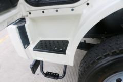 一汽解放 J6L 轻量化版 320马力 8X4 混凝土搅拌车(凌宇牌)