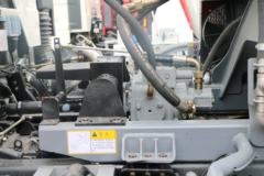 一汽解放 J6L 轻量化版 320马力 8X4 混凝土搅拌车(凌宇牌)