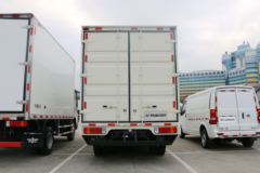 解放 J6F 4.5T 4.21米单排纯电动厢式轻卡(CA5040XXYP40LBEVA83)82.43kWh