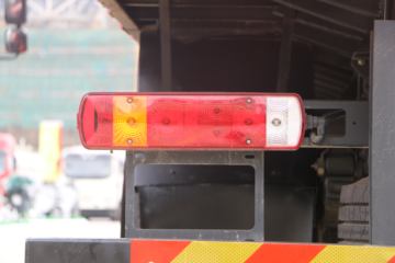 һ����� ��J6P�ؿ� �ʻݰ� 240���� 6X2 9.65����ʽ�ػ���(CA5250XXYP66K1L6T3E5)ͼƬ