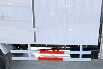 ԽX5 1.5L 112 3.585׵ʽС(SC5031XXYFRD52)ͼƬ