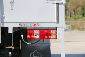 ԽX5 1.5L 112 3.585׵ʽС(SC5031XXYFRD52)ͼƬ