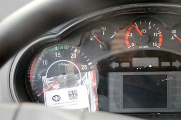 һ����� J6L�п� 2019�� �ʻݰ� 220���� 4X2 6.75�ײ�դʽ�ػ���(����)(CA5180CCYP62K1L4E6)ͼƬ