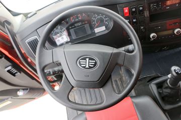 һ����� J6L�п� 2019�� �ʻݰ� 220���� 4X2 6.75�ײ�դʽ�ػ���(����)(CA5180CCYP62K1L4E6)ͼƬ