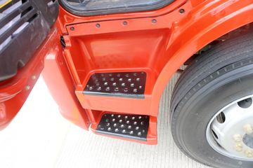 һ����� J6L�п� 2019�� �ʻݰ� 220���� 4X2 6.75�ײ�դʽ�ػ���(����)(CA5180CCYP62K1L4E6)ͼƬ