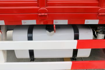 һ����� J6L�п� 2019�� �ʻݰ� 220���� 4X2 6.75�ײ�դʽ�ػ���(����)(CA5180CCYP62K1L4E6)ͼƬ