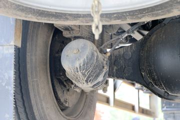 һ����� J6L�п� 2019�� �ʻݰ� 220���� 4X2 6.75�ײ�դʽ�ػ���(����)(CA5180CCYP62K1L4E6)ͼƬ