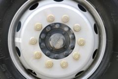 一汽解放 J6L中卡 2019款 质惠版 220马力 4X2 6.75米仓栅式载货车(国六)(CA5180CCYP62K1L4E6)