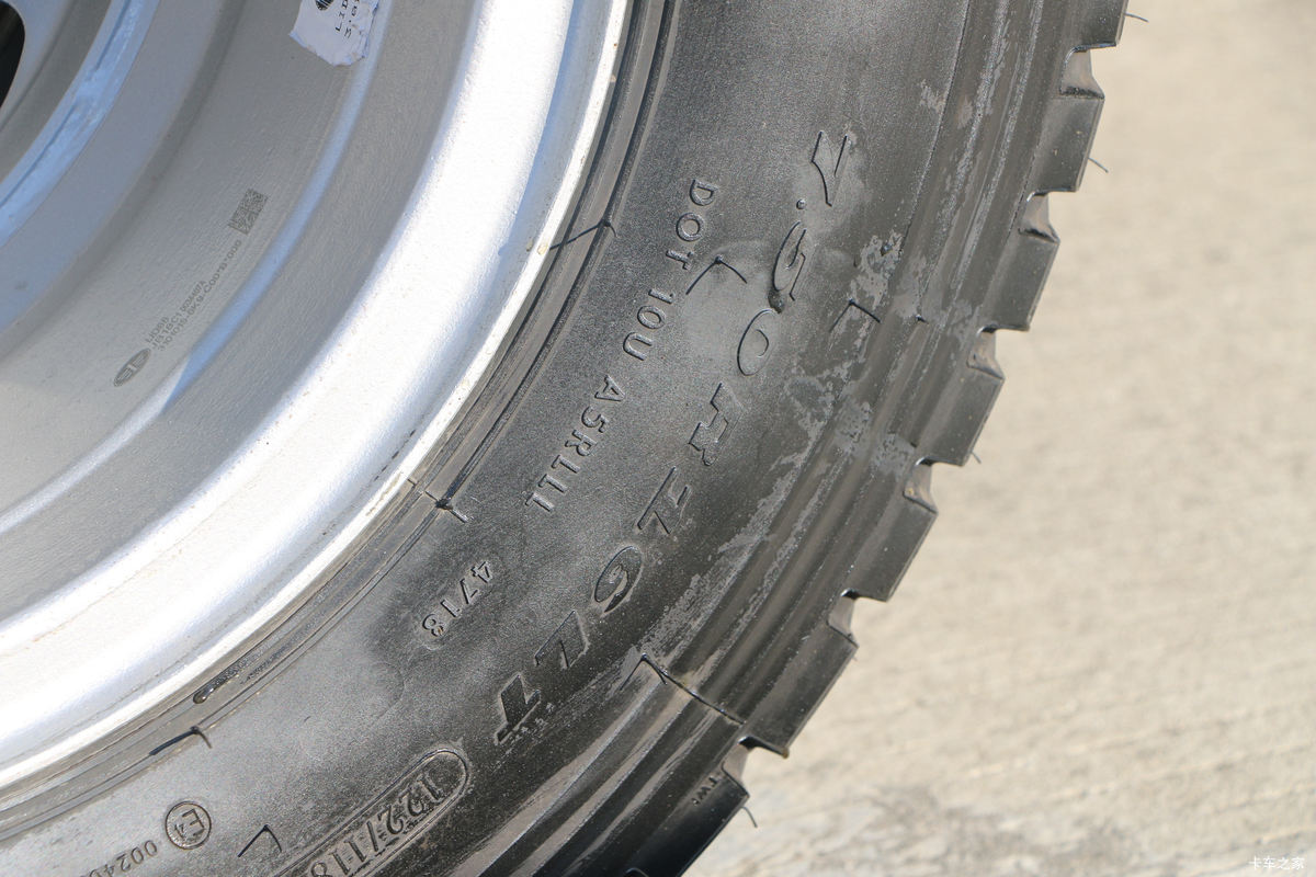  J6F 160 4X2 4.13س(8)(CA5044XLCP40K2L1E5A84)