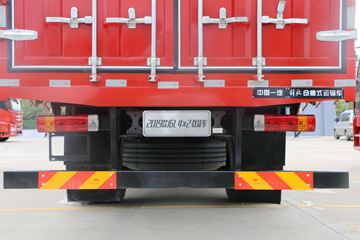 һ����� J6L�п� 2019�� �ʻݰ� 220���� 4X2 6.75�ײ�դʽ�ػ���(����)(CA5180CCYP62K1L4E6)ͼƬ