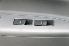 解放 J6F 4.5T 4.21米单排纯电动厢式轻卡(CA5040XXYP40LBEVA83)82.43kWh