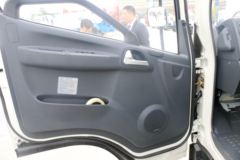 解放 J6F 4.5T 4.21米单排纯电动厢式轻卡(CA5040XXYP40LBEVA83)82.43kWh