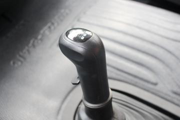 һ����� J6M�ؿ� 320���� 8X4 6.5����ж������(CA3310P63K1L1BT4E5)ͼƬ