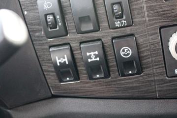 һ����� J6M�ؿ� 320���� 8X4 6.5����ж������(CA3310P63K1L1BT4E5)ͼƬ