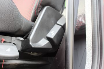 һ J6Mؿ 320 8X4 6.5ж(CA3310P63K1L1BT4E5) ͼƬ