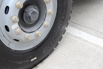 һ����� J6M�ؿ� 320���� 8X4 6.5����ж������(CA3310P63K1L1BT4E5)ͼƬ