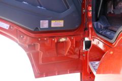 一汽解放 新J6P重卡 领航版 560马力 6X4牵引车(国六) 一汽解放 新J6P重卡 领航版 560马力 6X4牵引车(国六)