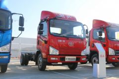 解放 J6F 130马力 4.16米单排厢式轻卡底盘(CA5040XXYP40K56L2E5A84) 解放 J6F 130马力 4.16米单排厢式轻卡底盘(CA5040XXYP40K56L2E5A84)