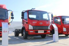 解放 虎VH 156马力 4.16米单排厢式轻卡底盘(CA5040XXYP40K59L2E5A84)