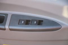 解放 虎VH 156马力 4.16米单排厢式轻卡底盘(CA5040XXYP40K59L2E5A84)