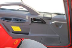 解放 虎VH 156马力 4.16米单排厢式轻卡底盘(CA5040XXYP40K59L2E5A84)