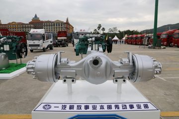 解放R11T435 驱动桥