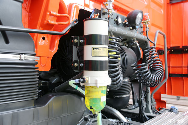 �Ż�2.5�� SITRAK C7H ǣ�������ȴ�����