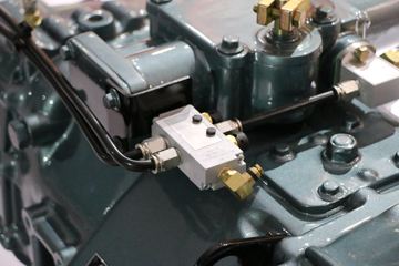 HW10挡系列&nbsp;变速箱外观                                                图片