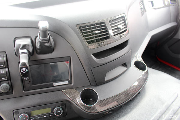 �����ڼ�������������������ֳ��ֶ���