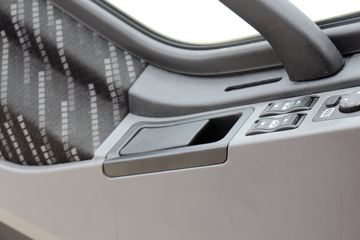 һ����� ��J6P�ؿ� �캽�� 460���� 6X2R 9.65���������ػ���(CA5250XXYP66K24L6T2E5)ͼƬ