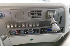 杰狮&nbsp;混凝土搅拌车驾驶室                                               图片