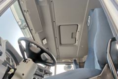 上汽红岩 杰狮M500 320马力 8X4 7.75方混凝土搅拌车(HY300S后桥)(CQ5316GJBHMVG306)