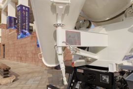 杰狮&nbsp;混凝土搅拌车上装                                                图片