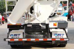 上汽红岩 杰狮M500 320马力 8X4 7.75方混凝土搅拌车(HY300S后桥)(CQ5316GJBHMVG306)