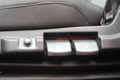 一汽解放 新J6P重卡 质惠版 460马力 8X4 9.5米栏板载货车(CA1310P66K24L7T4E5)