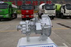 一汽解放CA8TAX090M 8挡 手动挡变速箱