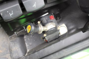 һ����� ��J6P�ؿ� 390���� 6X4 5.6����ж��(CA3250P66K2L1T1AE5)ͼƬ