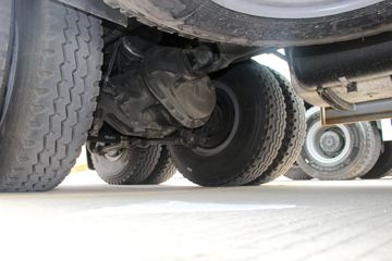 һ����� ��J6P�ؿ� 390���� 6X4 5.6����ж��(CA3250P66K2L1T1AE5)ͼƬ