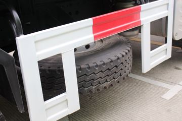 һ����� ��J6P�ؿ� 390���� 6X4 5.6����ж��(CA3250P66K2L1T1AE5)ͼƬ