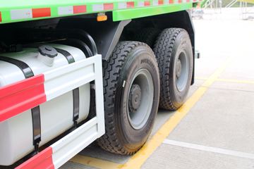 һ����� ��J6P�ؿ� 390���� 6X4 5.6����ж��(CA3250P66K2L1T1AE5)ͼƬ