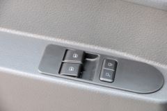 中国重汽HOWO 悍将 170马力 4X2 4.1米冷藏车(国六)(ZZ5047XLCG3315F145)