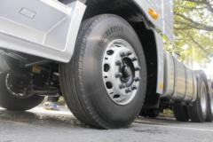 福田 欧曼GTL 6系重卡 460马力 6X4 牵引车