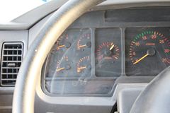 福田 欧曼ETX 5系重卡 185马力 6X2 8.6米厢式载货车(平顶驾驶室)(BJ5167VJCHH-S)