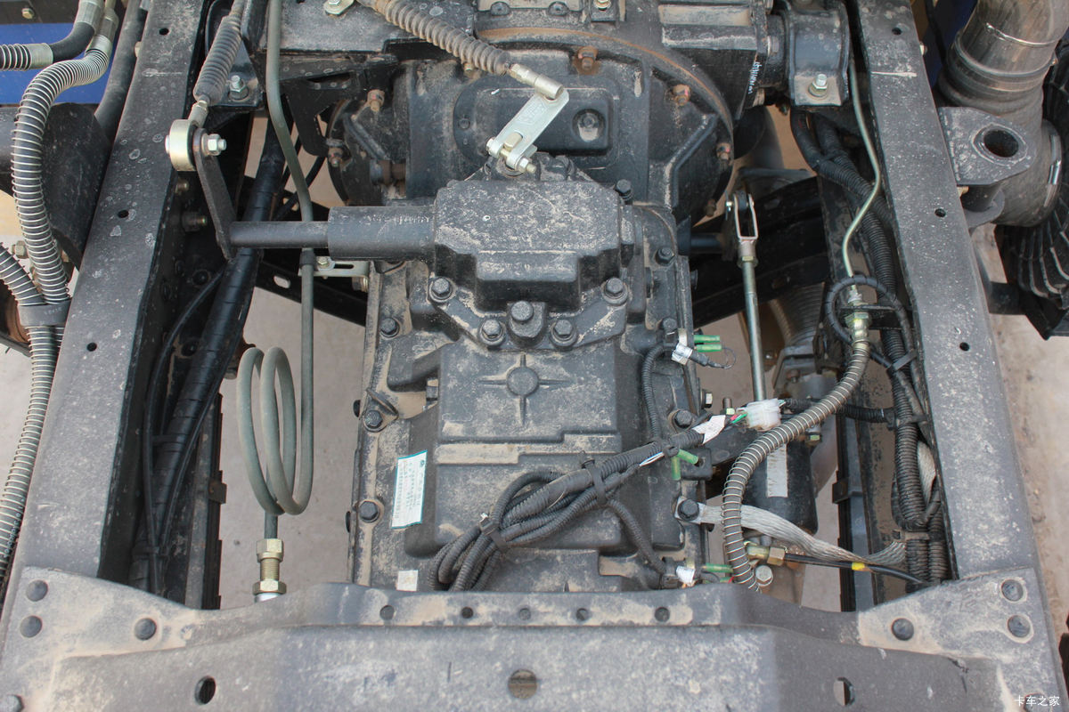  ŷETX 5ϵؿ 185 6X2 8.6ʽػ(ƽʻ)(BJ5167VJCHH-S)                                                